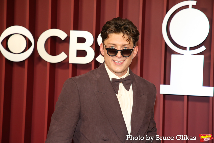 Photos: 2025 Tony Awards- Stars Walk the Red Carpet Image