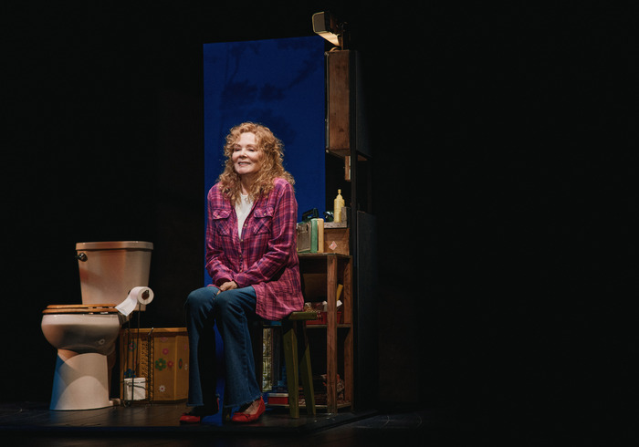 Photos: Emmy-Winner Jean Smart Stars In CALL ME IZZY On Broadway Image