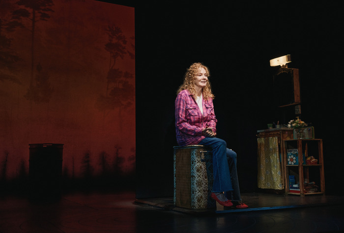 Photos: Emmy-Winner Jean Smart Stars In CALL ME IZZY On Broadway Image