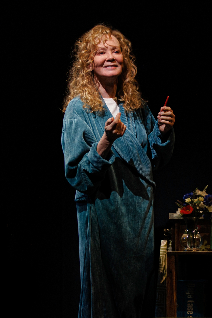 Photos: Emmy-Winner Jean Smart Stars In CALL ME IZZY On Broadway Image