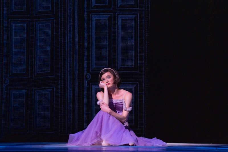 Review: ALICE’S ADVENTURES IN WONDERLAND, Royal Ballet And Opera Image