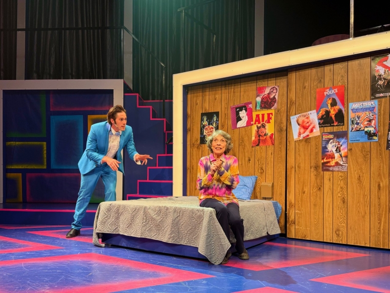 Review: THE WEDDING SINGER at Colony Theatre Image