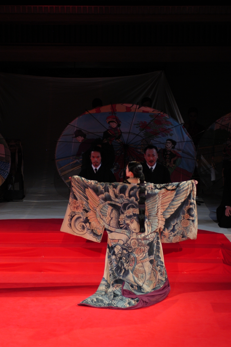 Review: MEDEA, Coronet Theatre Image