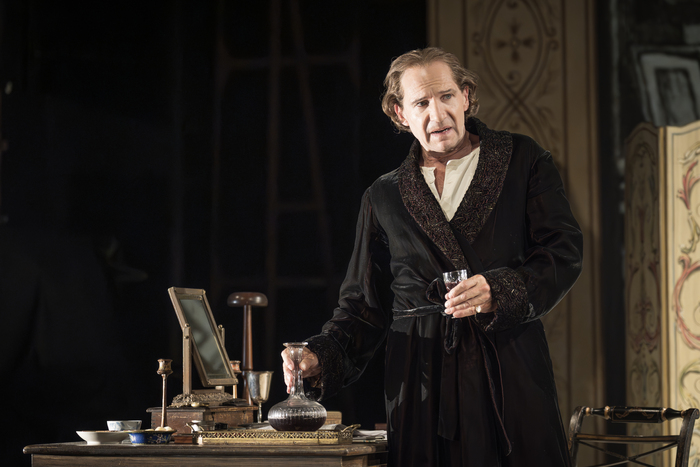 Photos: Ralph Fiennes and Miranda Raison in GRACE PERVADES Image