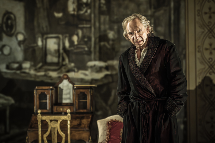 Photos: Ralph Fiennes and Miranda Raison in GRACE PERVADES Image