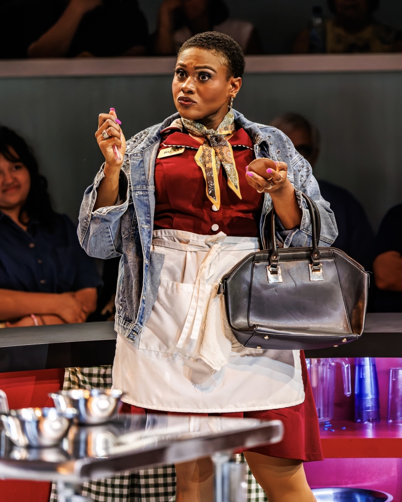 Review: WAITRESS THE MUSICAL at ZACH Theatre Image