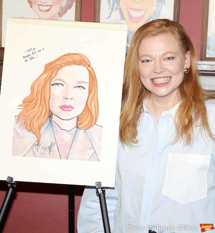Photos: Tony Winner Sarah Snook Receives Portrait at Sardi's Image