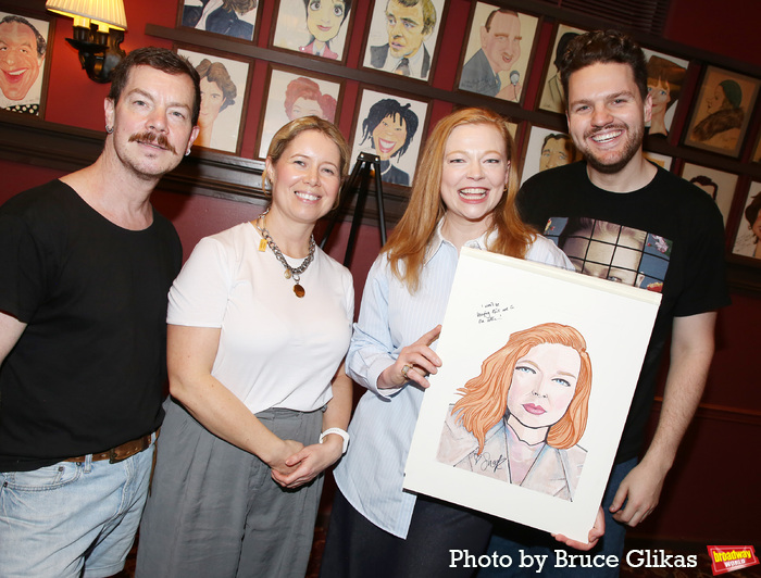 Photos: Tony Winner Sarah Snook Receives Portrait at Sardi's Image