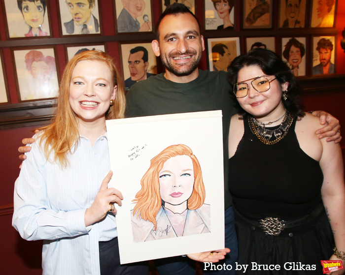 Photos: Tony Winner Sarah Snook Receives Portrait at Sardi's Image