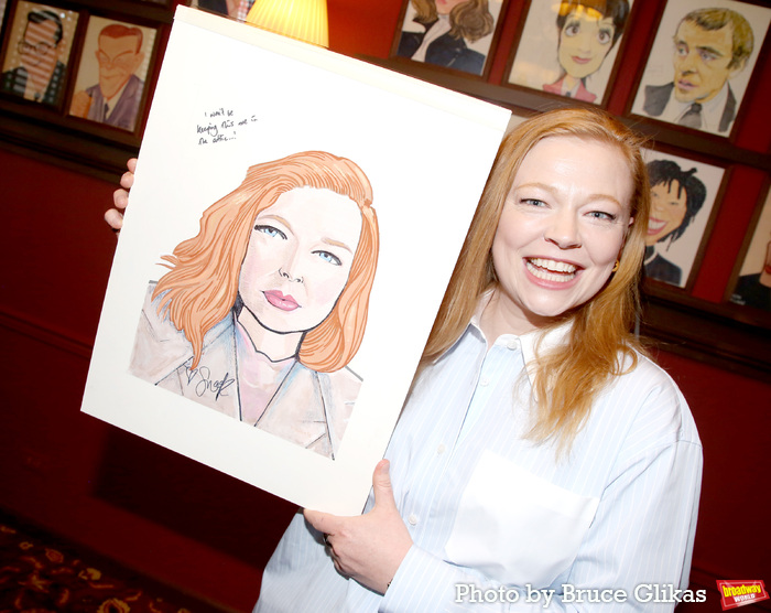Photos: Tony Winner Sarah Snook Receives Portrait at Sardi's Image