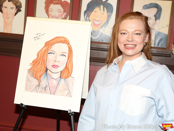 Photos: Tony Winner Sarah Snook Receives Portrait at Sardi's Image