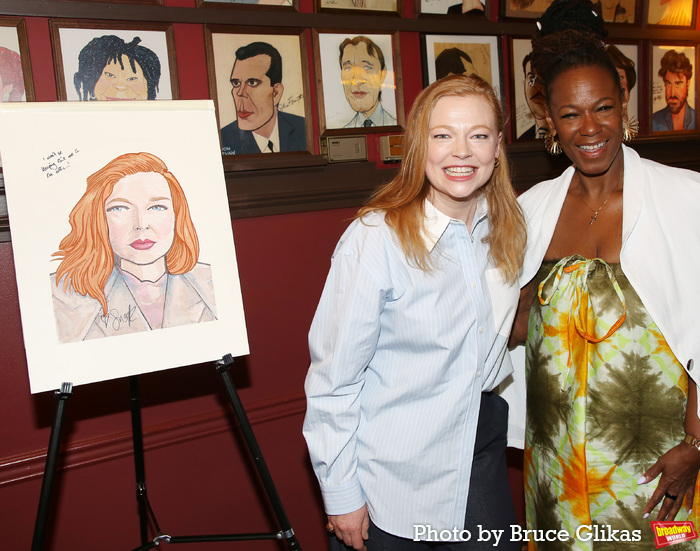 Photos: Tony Winner Sarah Snook Receives Portrait at Sardi's Image