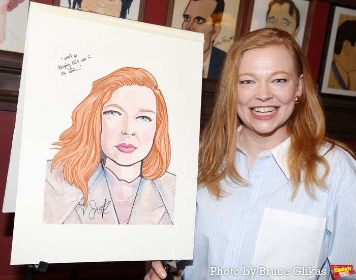 Photos: Tony Winner Sarah Snook Receives Portrait at Sardi's Image