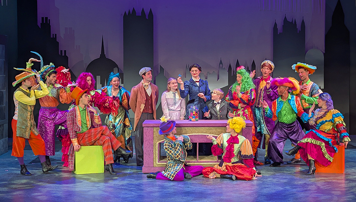 Photos: MARY POPPINS at Circa '21 Dinner Playhouse Image