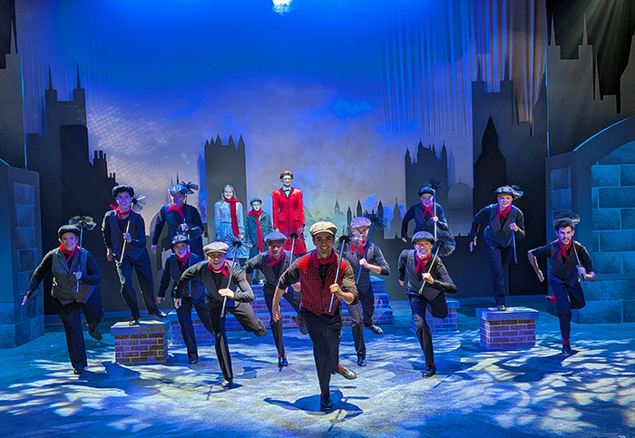 Photos: MARY POPPINS at Circa '21 Dinner Playhouse Image