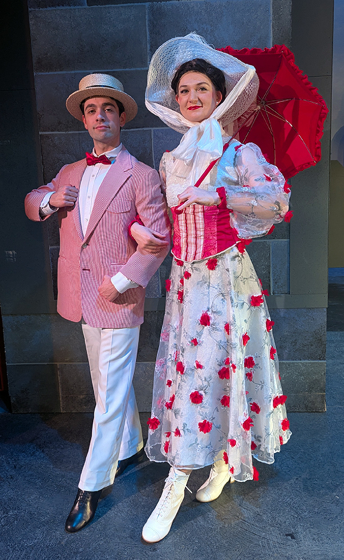 Photos: MARY POPPINS at Circa '21 Dinner Playhouse Image