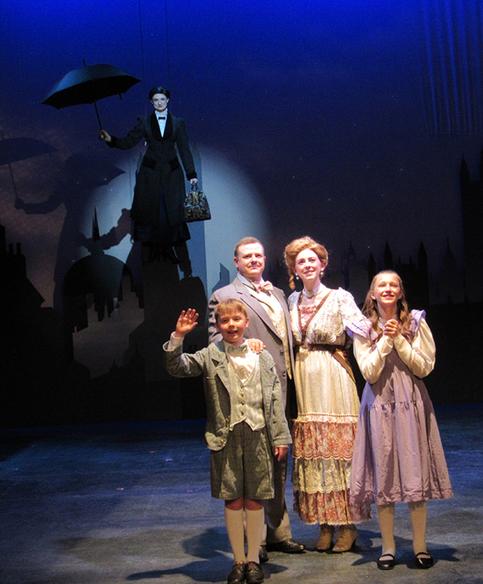 Photos: MARY POPPINS at Circa '21 Dinner Playhouse Image