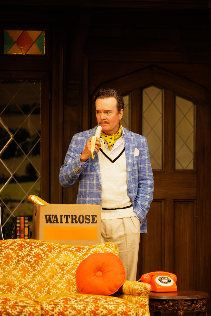 Exclusive: First Look at Jefferson Mays & More in NOISES OFF at The Old Globe Image