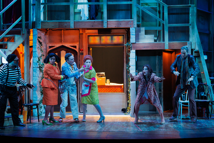 Exclusive: First Look at Jefferson Mays & More in NOISES OFF at The Old Globe Image