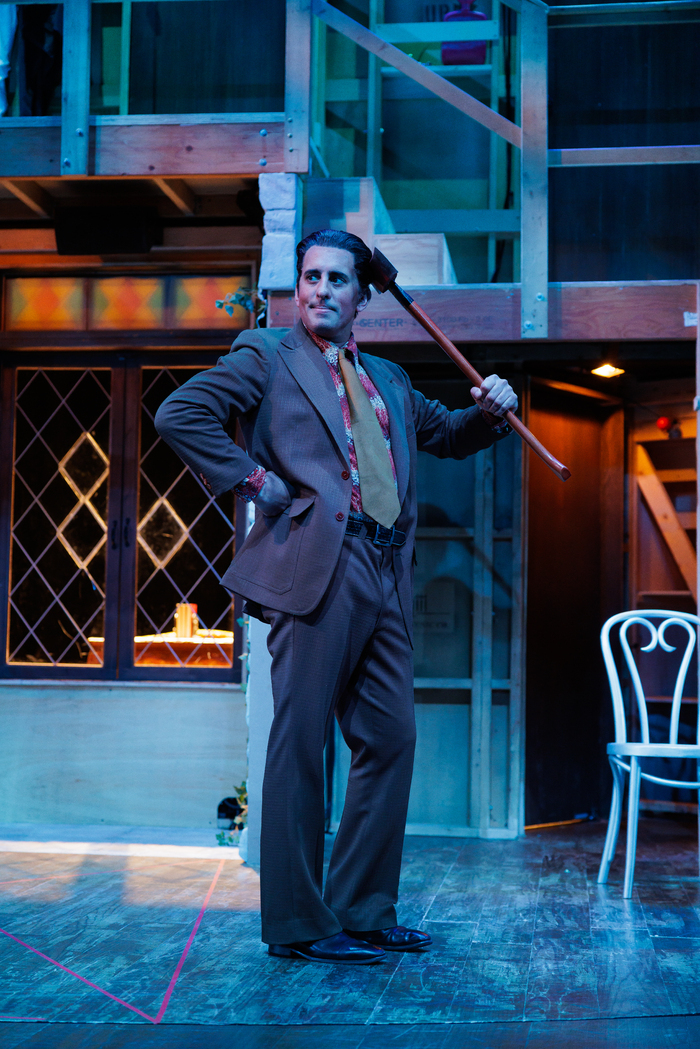 Exclusive: First Look at Jefferson Mays & More in NOISES OFF at The Old Globe Image