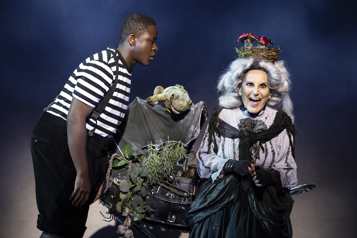 Photos: THE ADDAMS FAMILY is Now On UK Tour Image