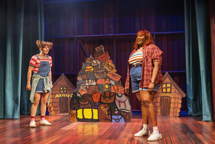 Photos: GINGER TWINSIES World Premiere First Look Image