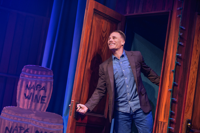 Photos: GINGER TWINSIES World Premiere First Look Image