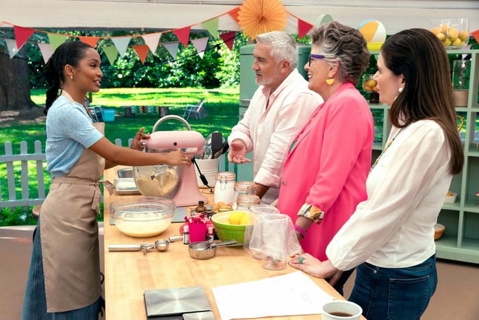 Photos/Video: First-Look at Jesse Tyler Ferguson, Andrew Rannells in THE GREAT AMERICAN BAKING SHOW Image
