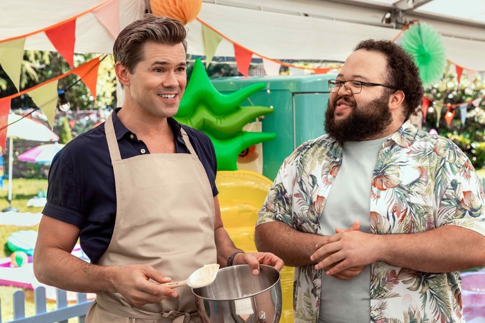 Photos/Video: First-Look at Jesse Tyler Ferguson, Andrew Rannells in THE GREAT AMERICAN BAKING SHOW Image