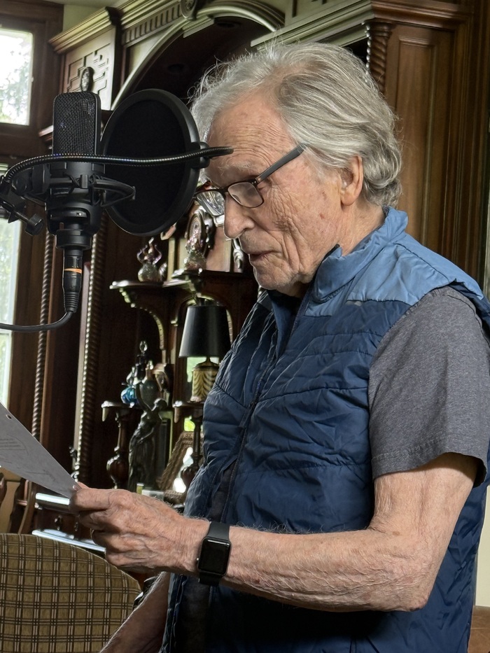 Photos: Dick Cavett Records Voiceover For Off-Broadway's GENE & GILDA At 59E59 Theaters Image