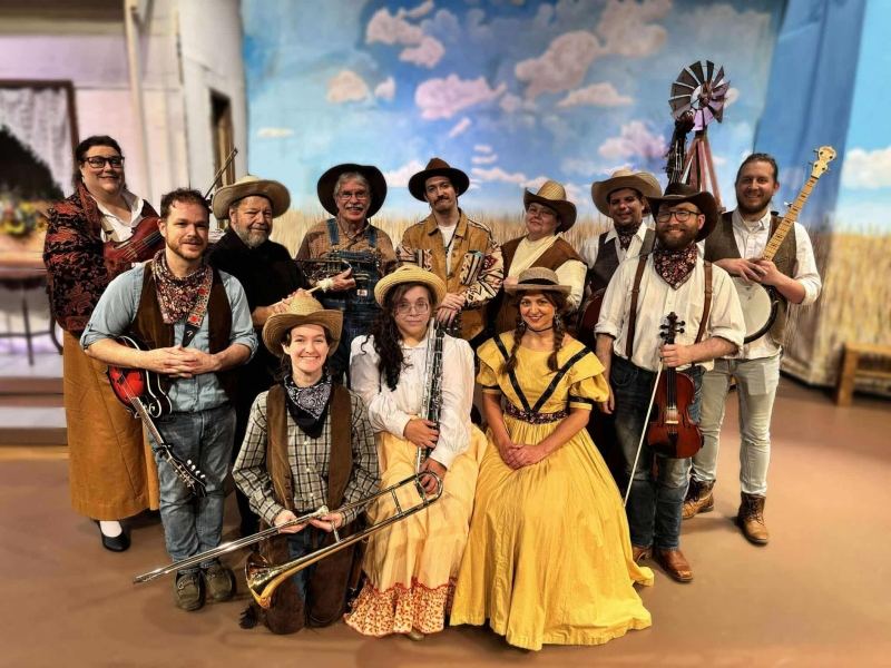 Review: RODGERS & HAMMERSTEIN'S OKLAHOMA at Fort Smith Little Theatre Image