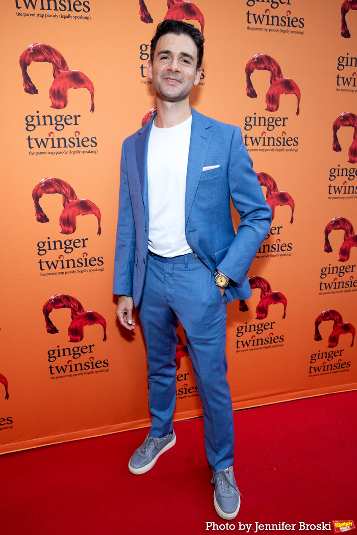Photos: On the Opening Night Red Carpet for GINGER TWINSIES Image