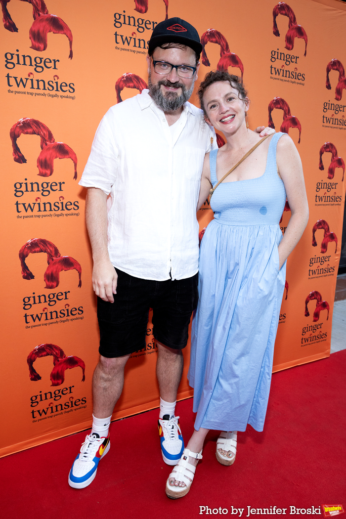Photos: On the Opening Night Red Carpet for GINGER TWINSIES Image