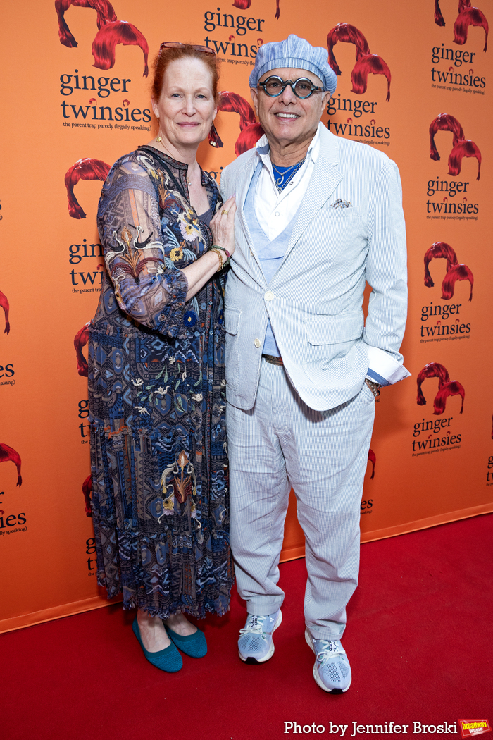 Photos: On the Opening Night Red Carpet for GINGER TWINSIES Image