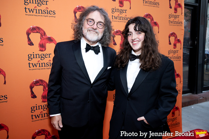 Photos: On the Opening Night Red Carpet for GINGER TWINSIES Image
