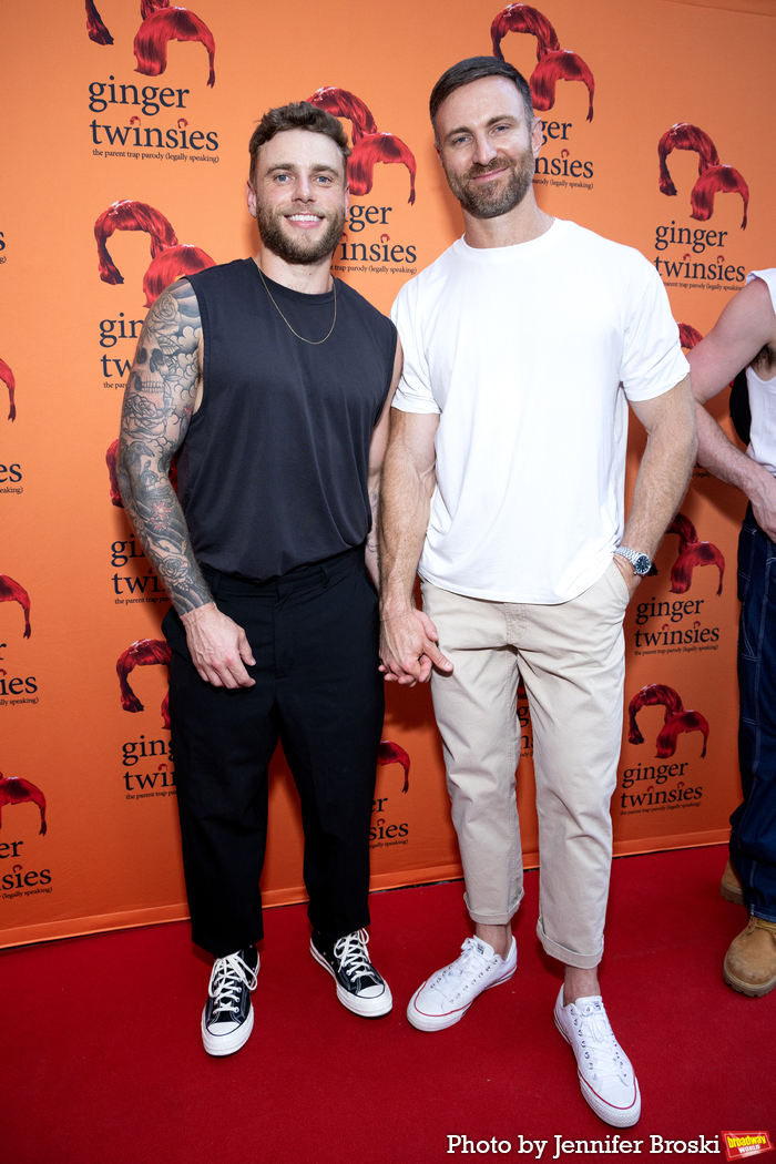 Photos: On the Opening Night Red Carpet for GINGER TWINSIES Image