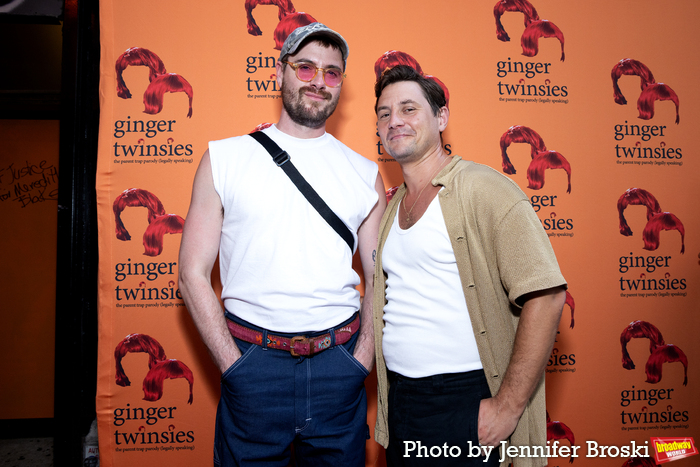 Photos: On the Opening Night Red Carpet for GINGER TWINSIES Image