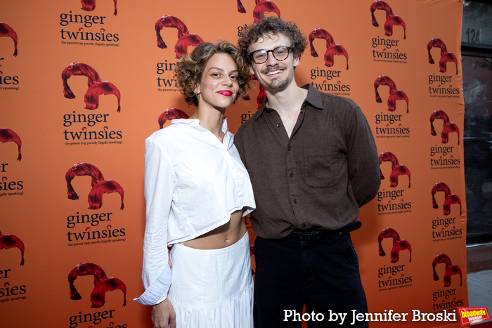 Photos: On the Opening Night Red Carpet for GINGER TWINSIES Image