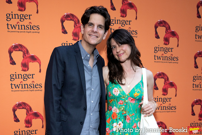 Photos: On the Opening Night Red Carpet for GINGER TWINSIES Image