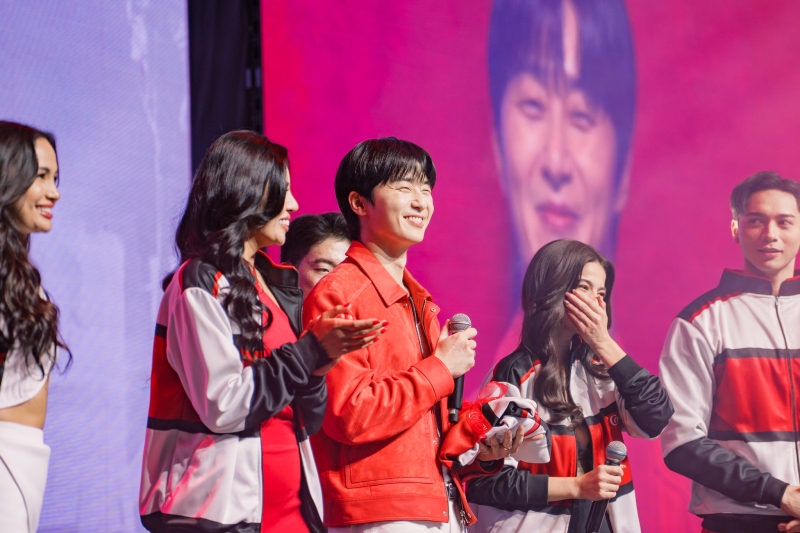 Photos: Park Seo-joon Charms Fans at 'Fit for Any Role' Event Image
