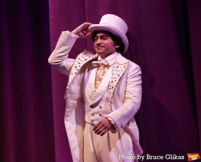 Photos: Jinkx Monsoon, Michael Urie, and More Take First Bows in OH, MARY! Image
