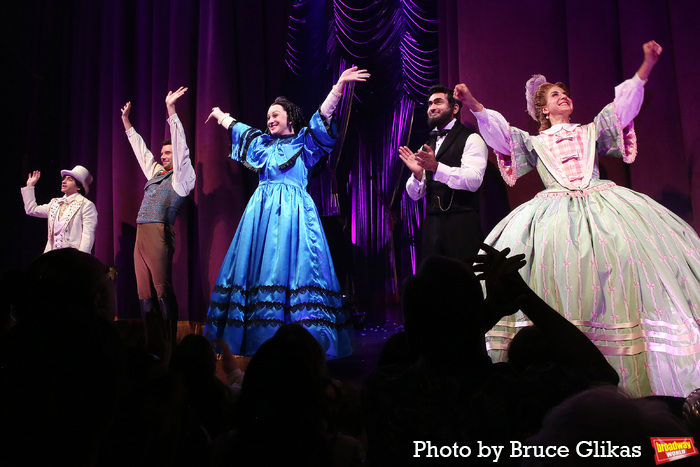 Photos: Jinkx Monsoon, Michael Urie, and More Take First Bows in OH, MARY! Image