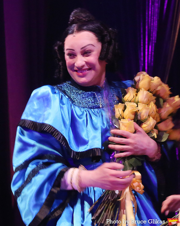 Photos: Jinkx Monsoon, Michael Urie, and More Take First Bows in OH, MARY! Image