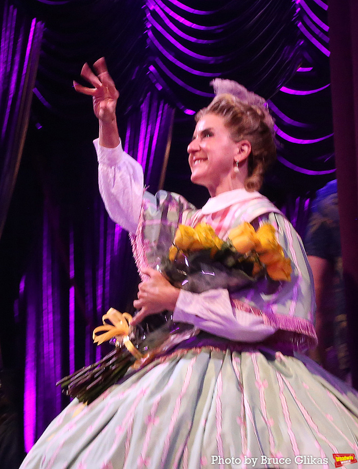 Photos: Jinkx Monsoon, Michael Urie, and More Take First Bows in OH, MARY! Image