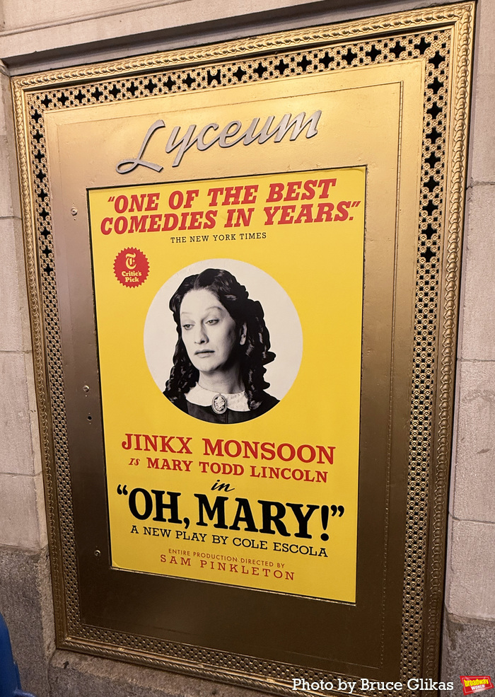 Photos: Jinkx Monsoon, Michael Urie, and More Take First Bows in OH, MARY! Image