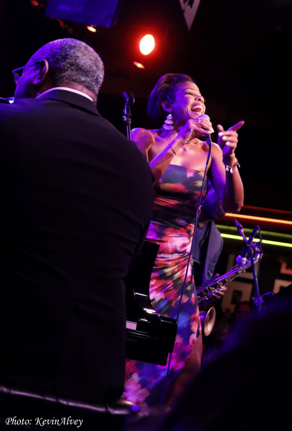Photos: Nicole Henry Performs at Birdland Image