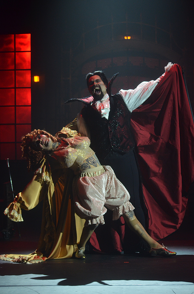DRÁCULA - UM TERROR DE COMÉDIA: Get Ready for a Hilarious Take on a Classic Vampire Tale Image