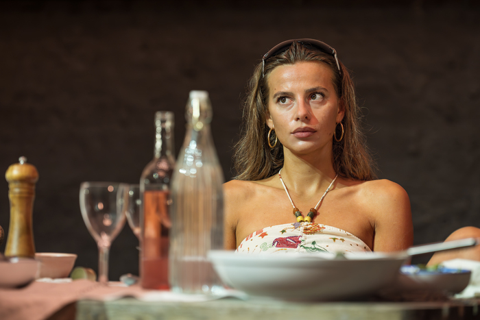 Photos: Mike Bartlett’s JUNIPER BLOOD at Donmar Warehouse Image