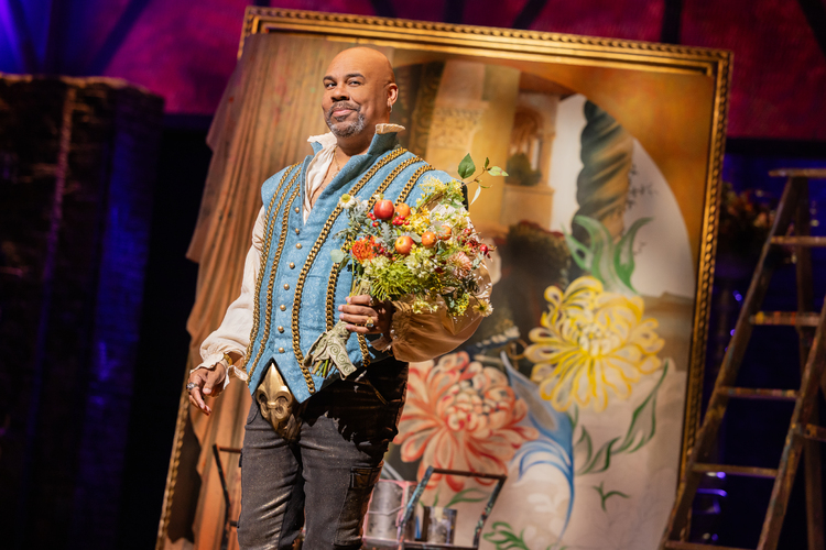 Photos: First Look at James Monroe Iglehart and Cheryl Porter in & JULIET Image