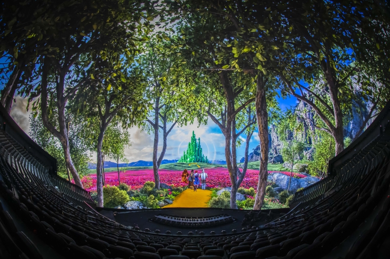 Video/Photos: THE WIZARD OF OZ AT SPHERE Opens in Las Vegas Image